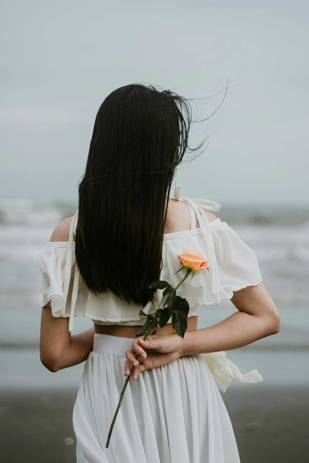 Armonía Cósmica para tu Cabello: Fechas para cortarte el cabello en febrero 2026, según la fase lunar