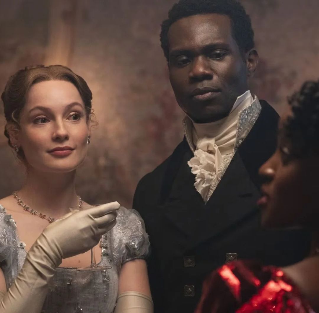 Hannah Dodd, Victor Alli y Masali Baduza hablan del amor, la pérdida y la inclusión en Bridgerton. Cortesía de Netflix.