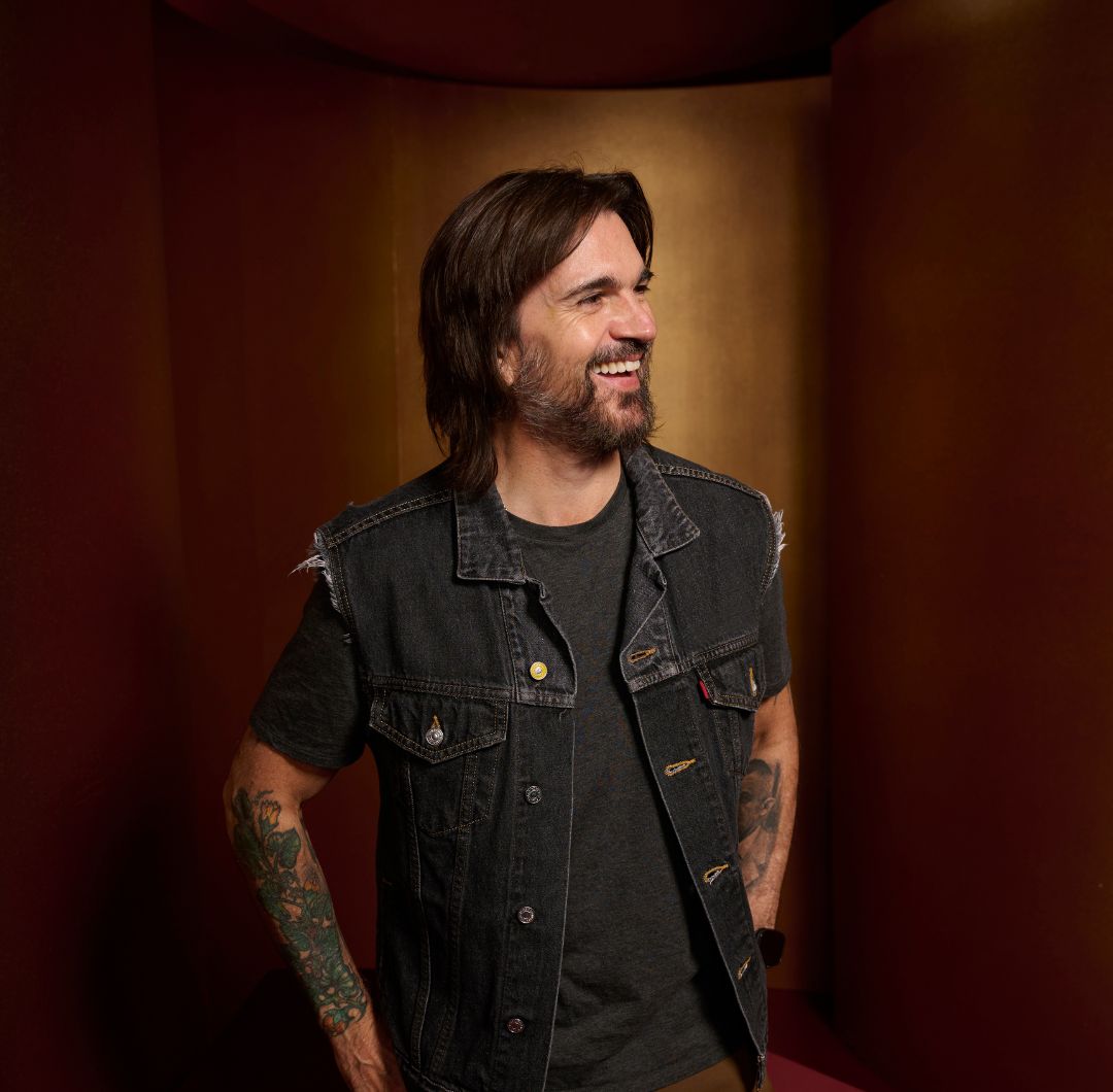 Pensar en artistas que han llevado la música colombiana a otros niveles es pensar inevitablemente en nombres como el de Juanes.