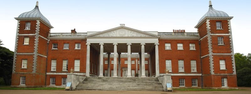 Osterley Park, Middlesex, lugar que albergaba de las escenas más complejas de la serie, los bailes.