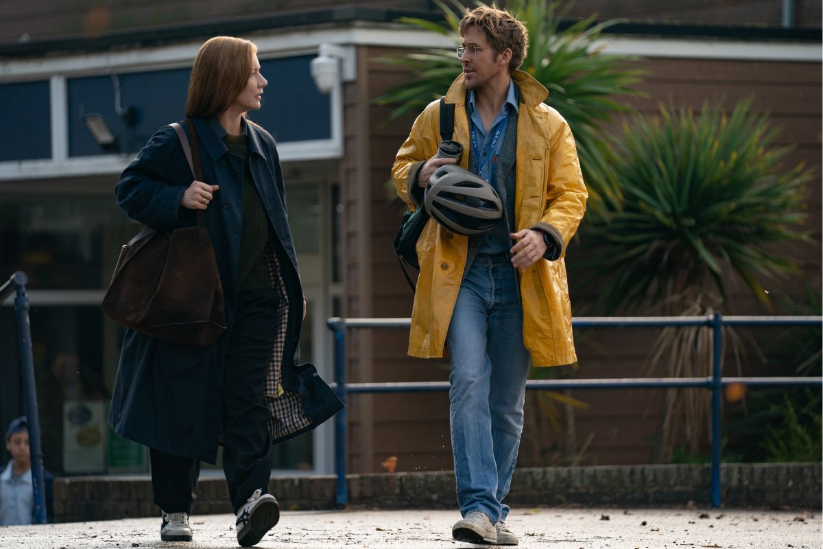 Ryan Gosling, uno de los actores más aclamados de Hollywood, vuelve a apoderarse de la conversación cinematográfica, en esta ocasión con una apuesta arriesgada