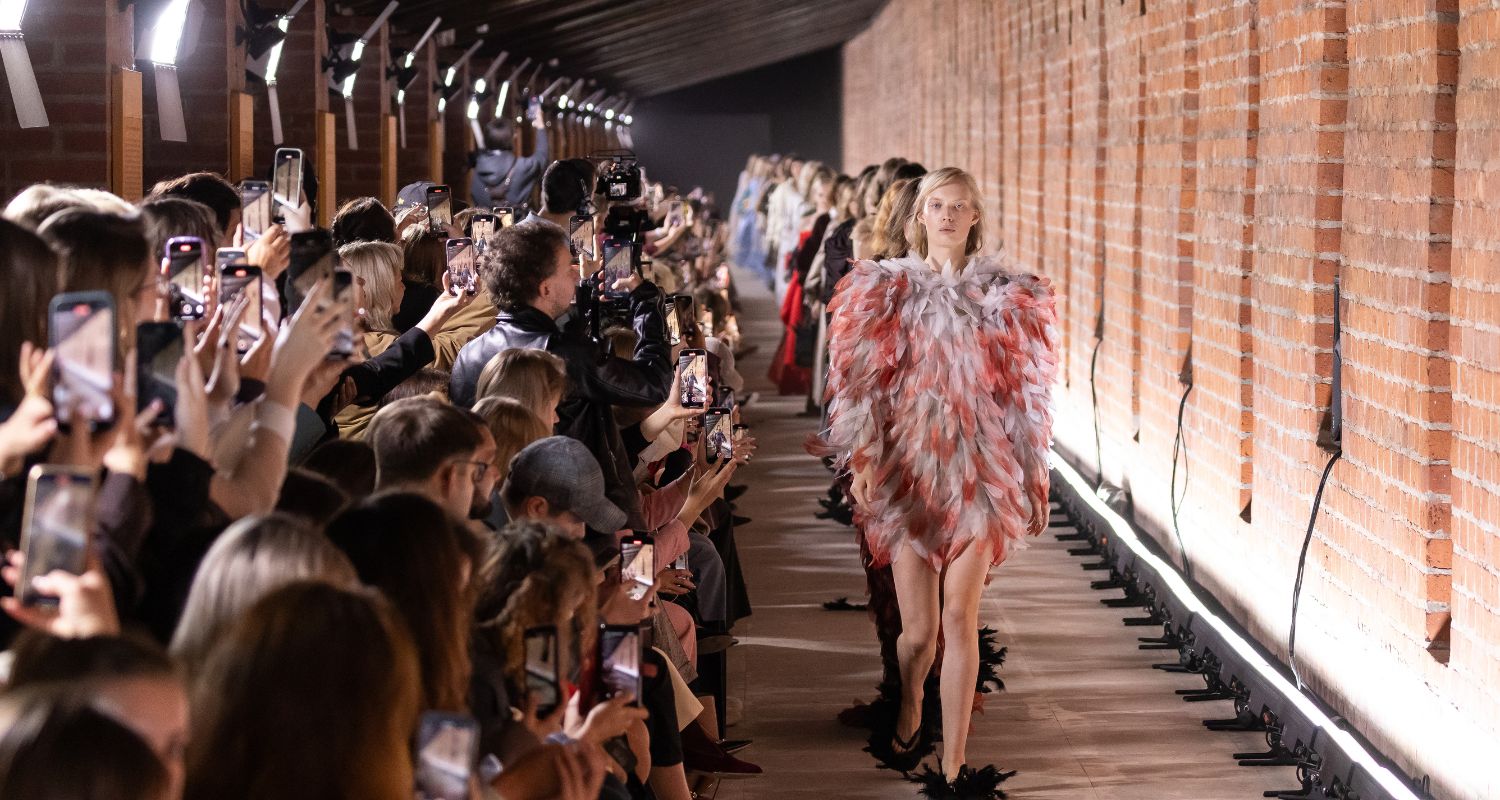 Tendencias Moscow Fashion Week 2026: colores, siluetas y texturas