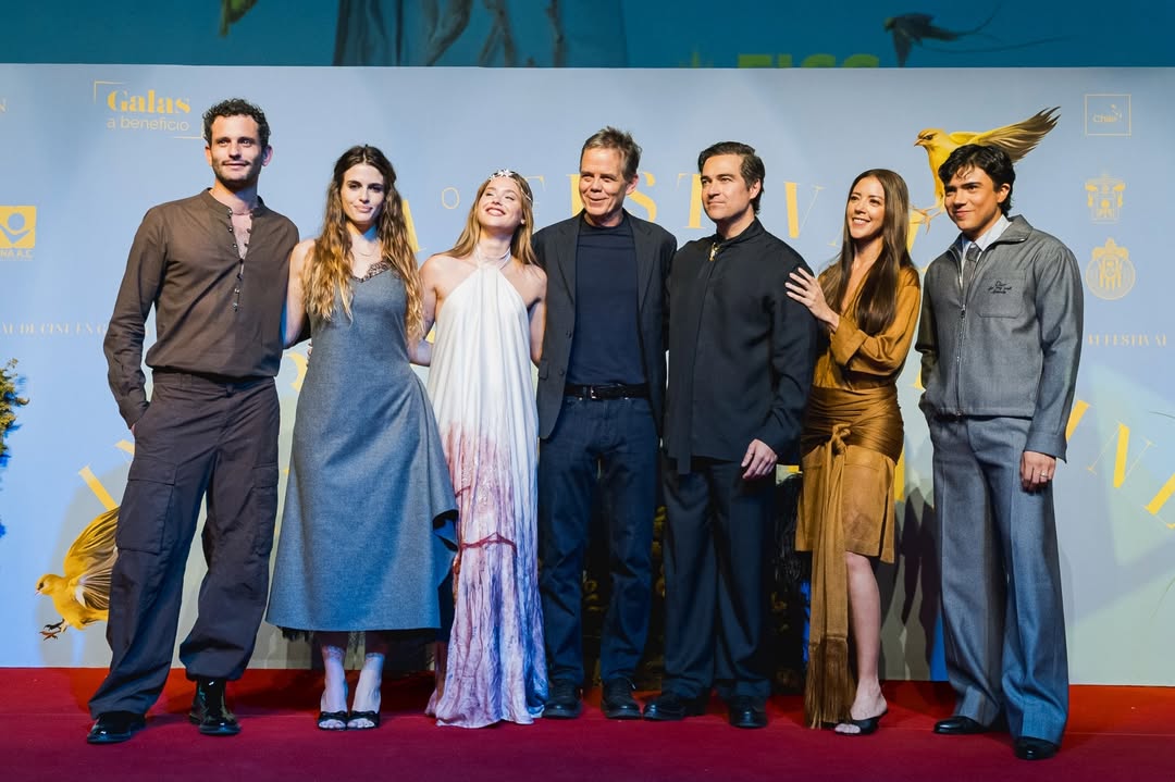 Parte del elenco de La Casa de los Espíritus / Créditos: Instagram Chiara Parravicini