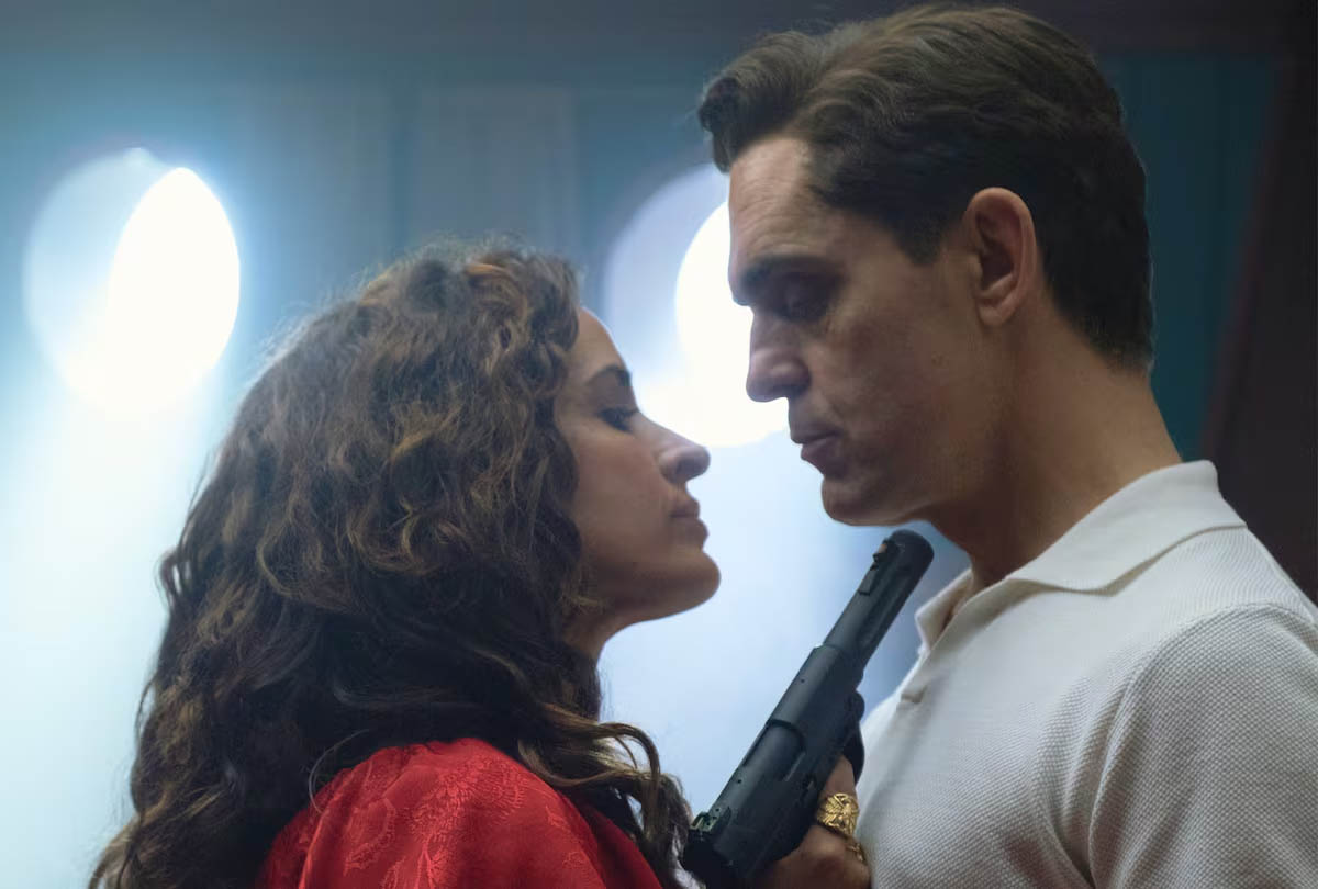 Inma Cuesta asume el papel de Candela y Pedro Alonso asume el papel de Andrés de Fonollosa "Berlín" en la serie española "Berlín y la dama del armiño" (Foto: Netflix) "Diario El Comercio. Todos los derechos reservados."