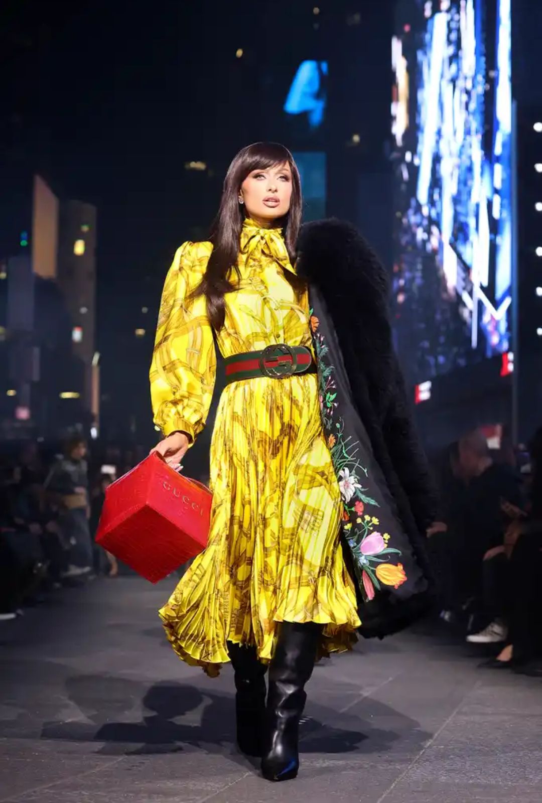 Gucci Cruise 27: Demna transforma Times Square en pasarela