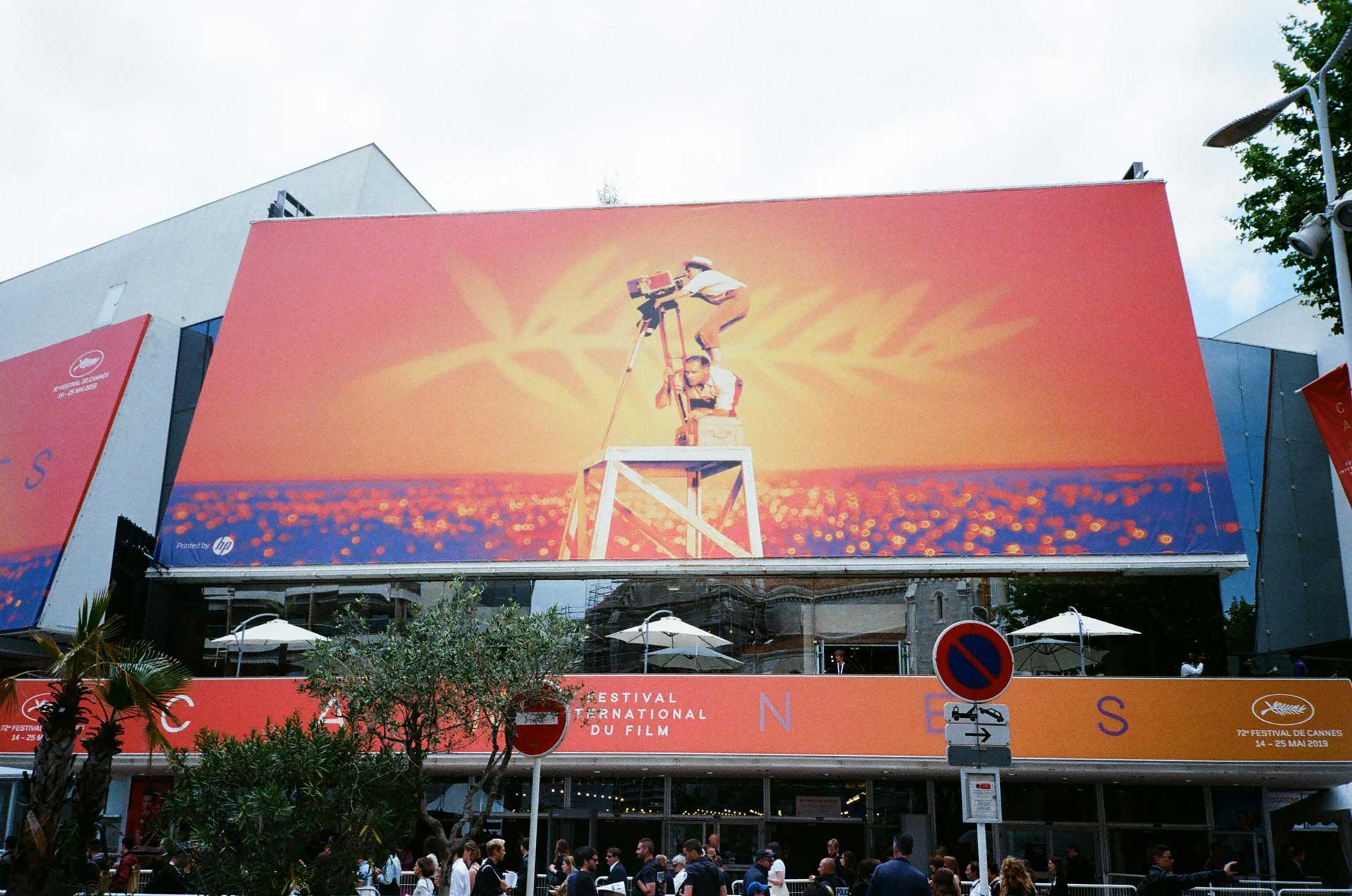 Cannes y Neptuno en Aries