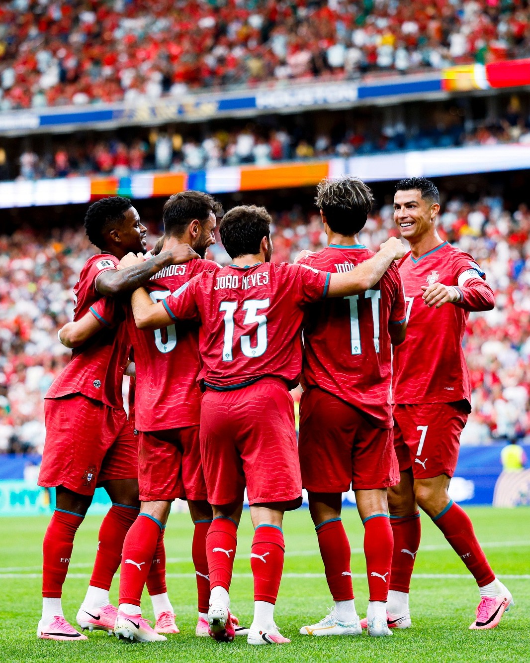 Con esta victoria, Cristiano Ronaldo pone a Portugal en una situación favorable en su fase de grupos / Créditos: Instagram Cristiano Ronaldo. 