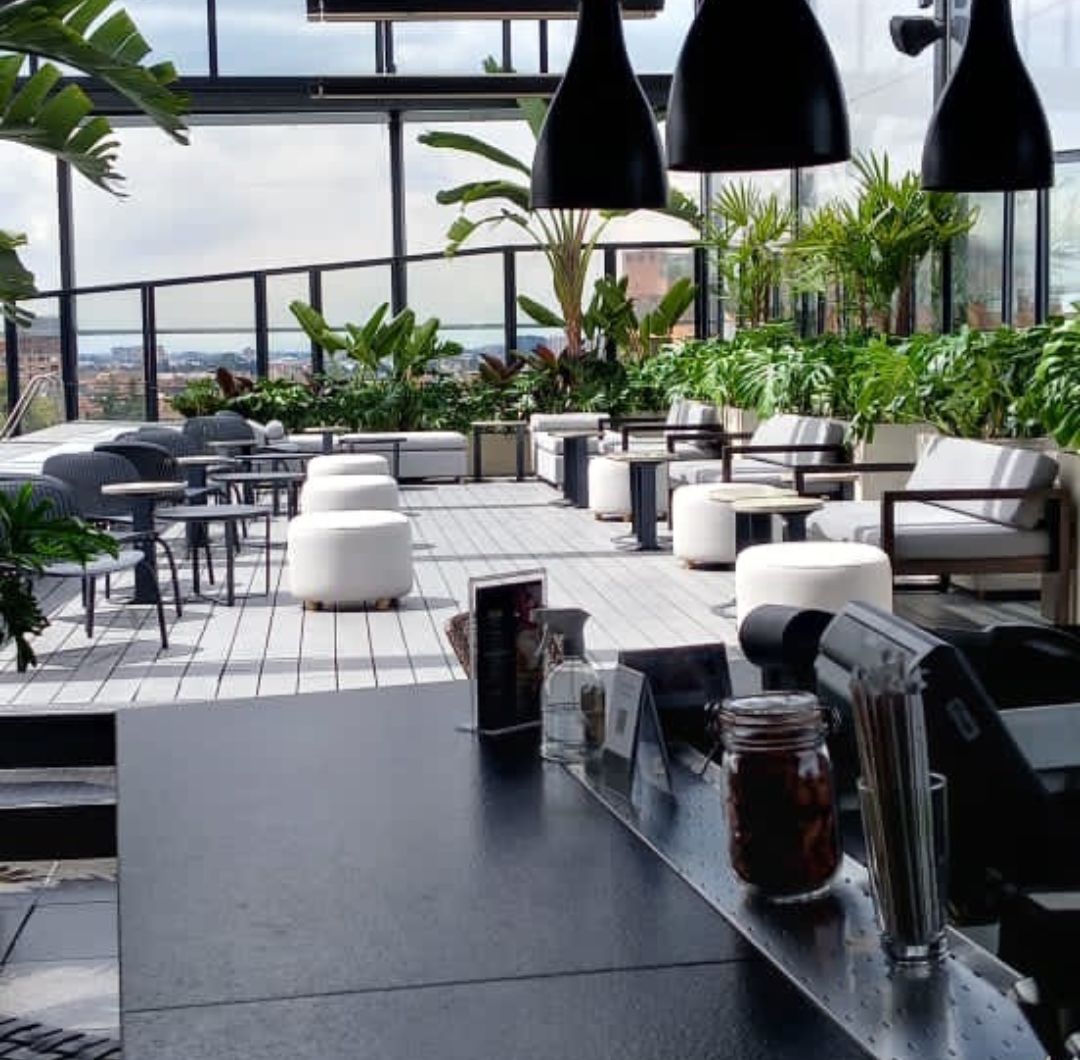 En esa búsqueda, B.O.G Hotel reúne una propuesta que combina alojamiento, gastronomía, bienestar y entretenimiento