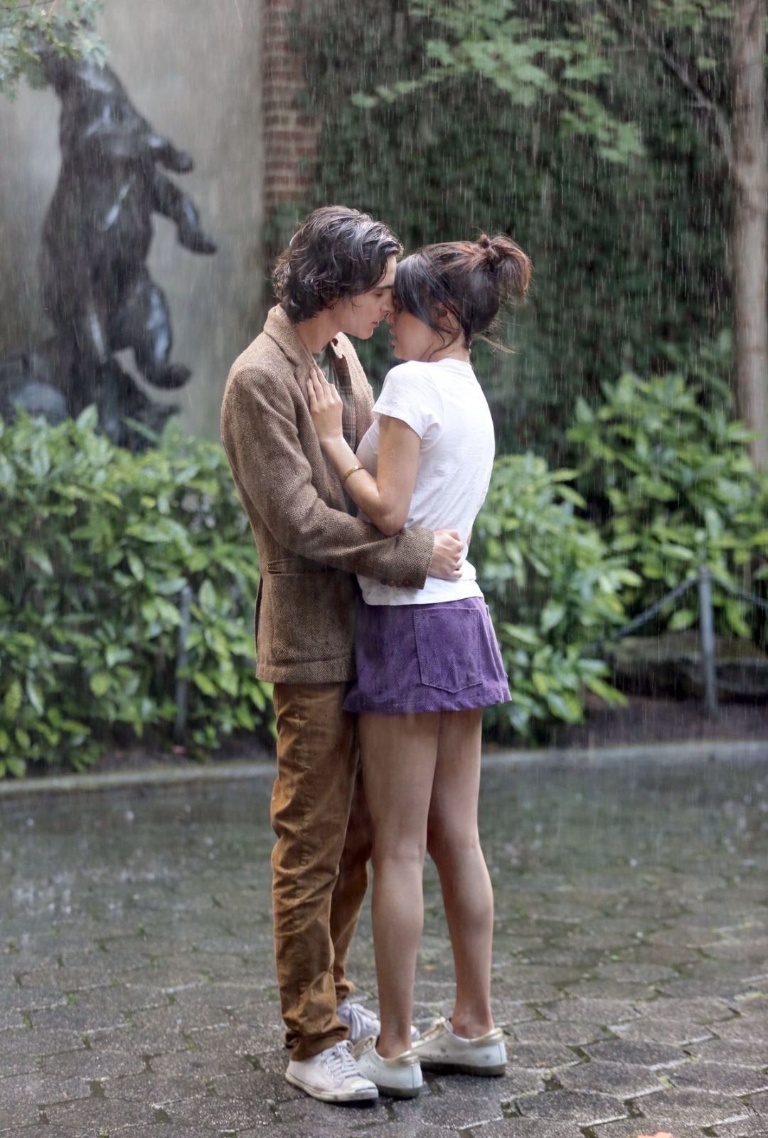 Not Alone: el inesperado reencuentro espacial de Timothée Chalamet y Selena Gomez