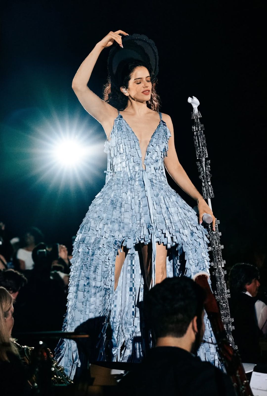 Look 3 de Dior para el concierto de Rosalía.