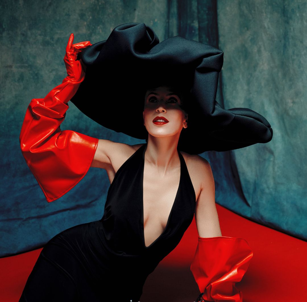 Alejandra Azcárate es Cruella de Vil en la nueva colección de Mario Hernández