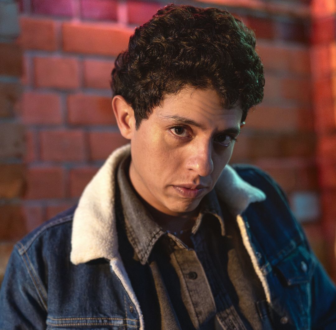Sergio Palau es un actor colombiano que saltó a la fama nacional e internacional gracias a su papel de Martín Salcedo en la popular serie de Netflix La primera vez.
