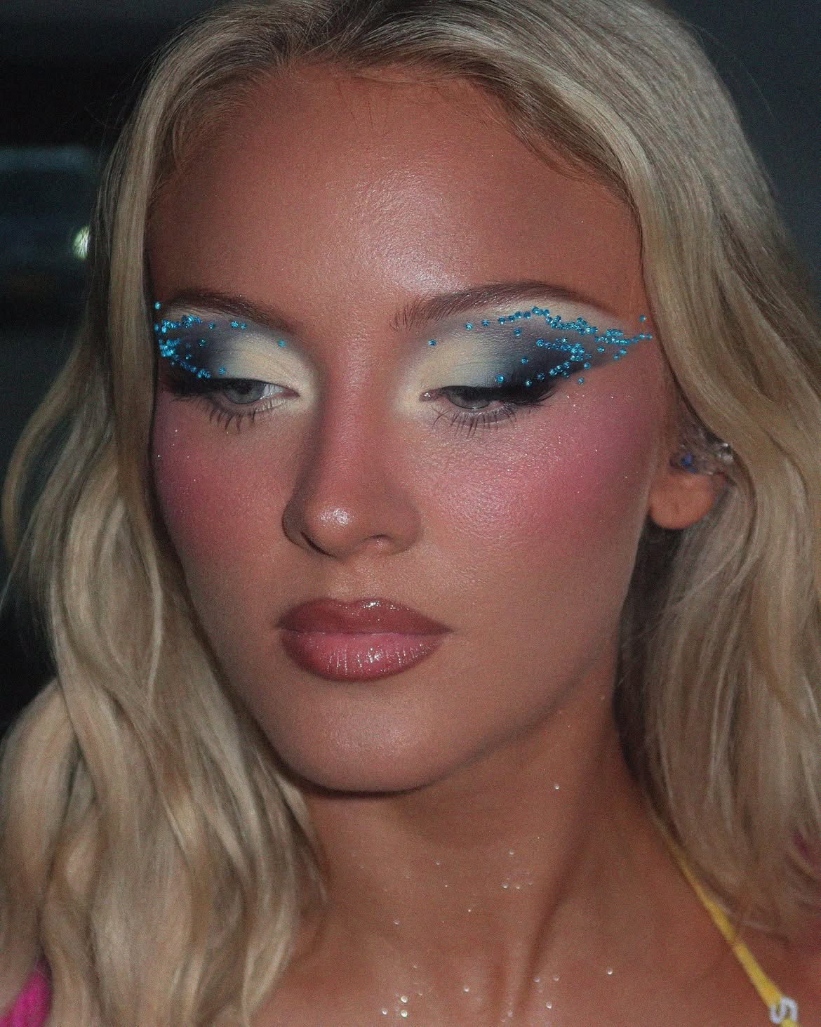 Zara Larsson habló sobre su posible marca de maquillaje y reveló con quién la crearía