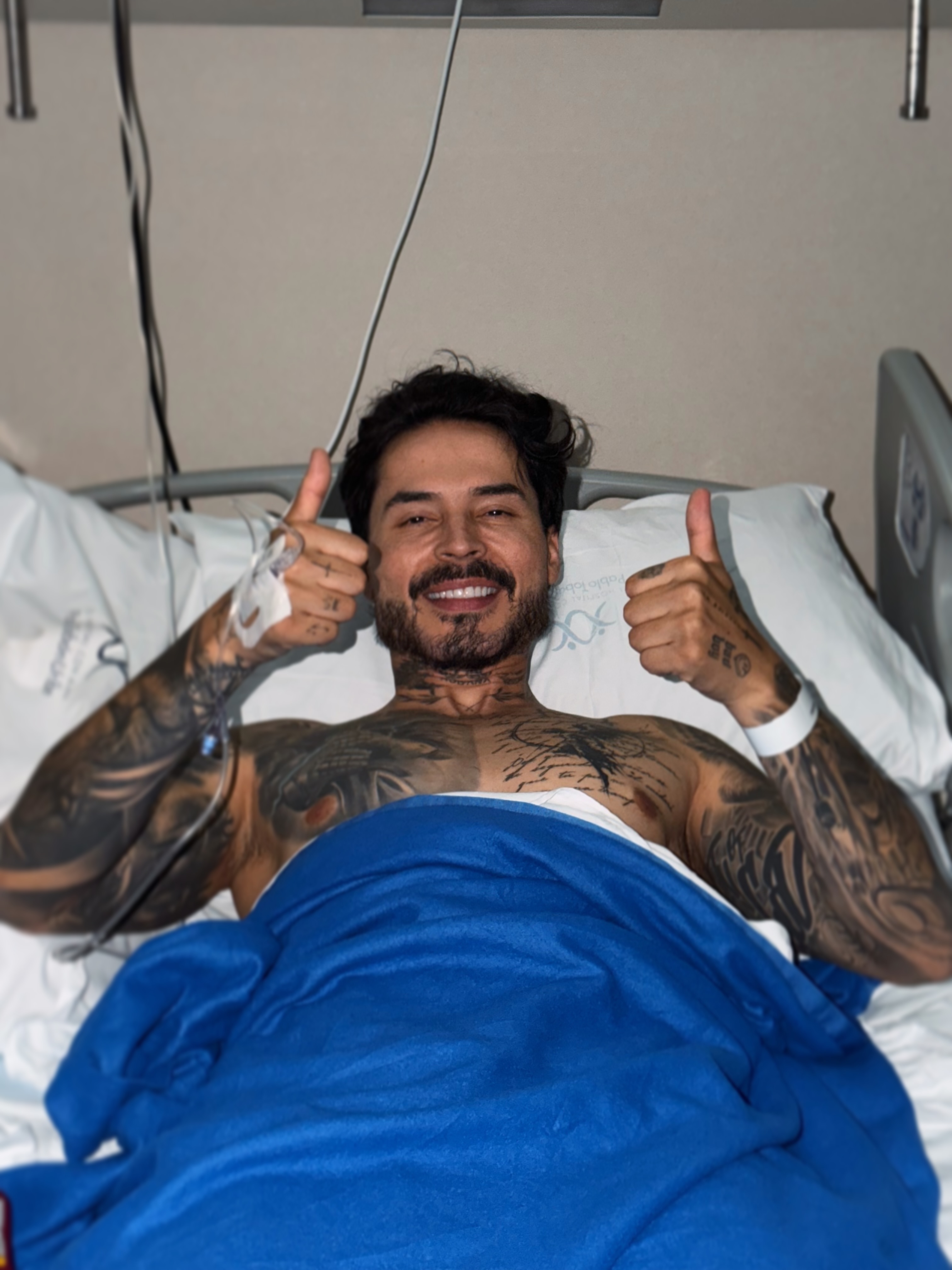 Reykon fue operado de la columna: esto dijo sobre su estado de salud