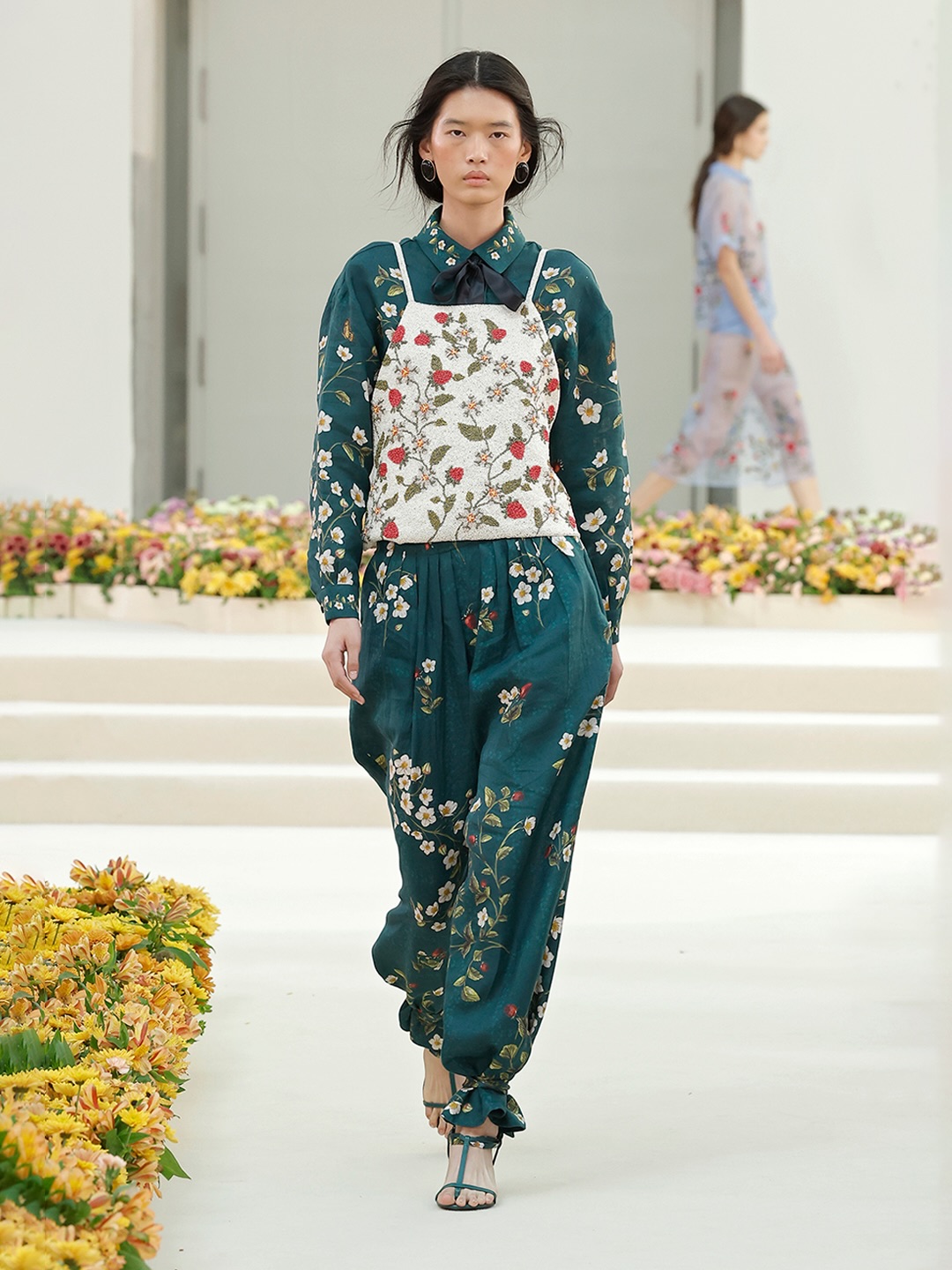 Aria Vega lleva su música a Madrid Fashion Week con Agua by Agua Bendita