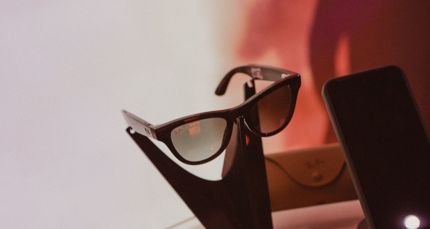 Ray-Ban Meta y Oakley Meta ya están en Colombia: así son las nuevas gafas