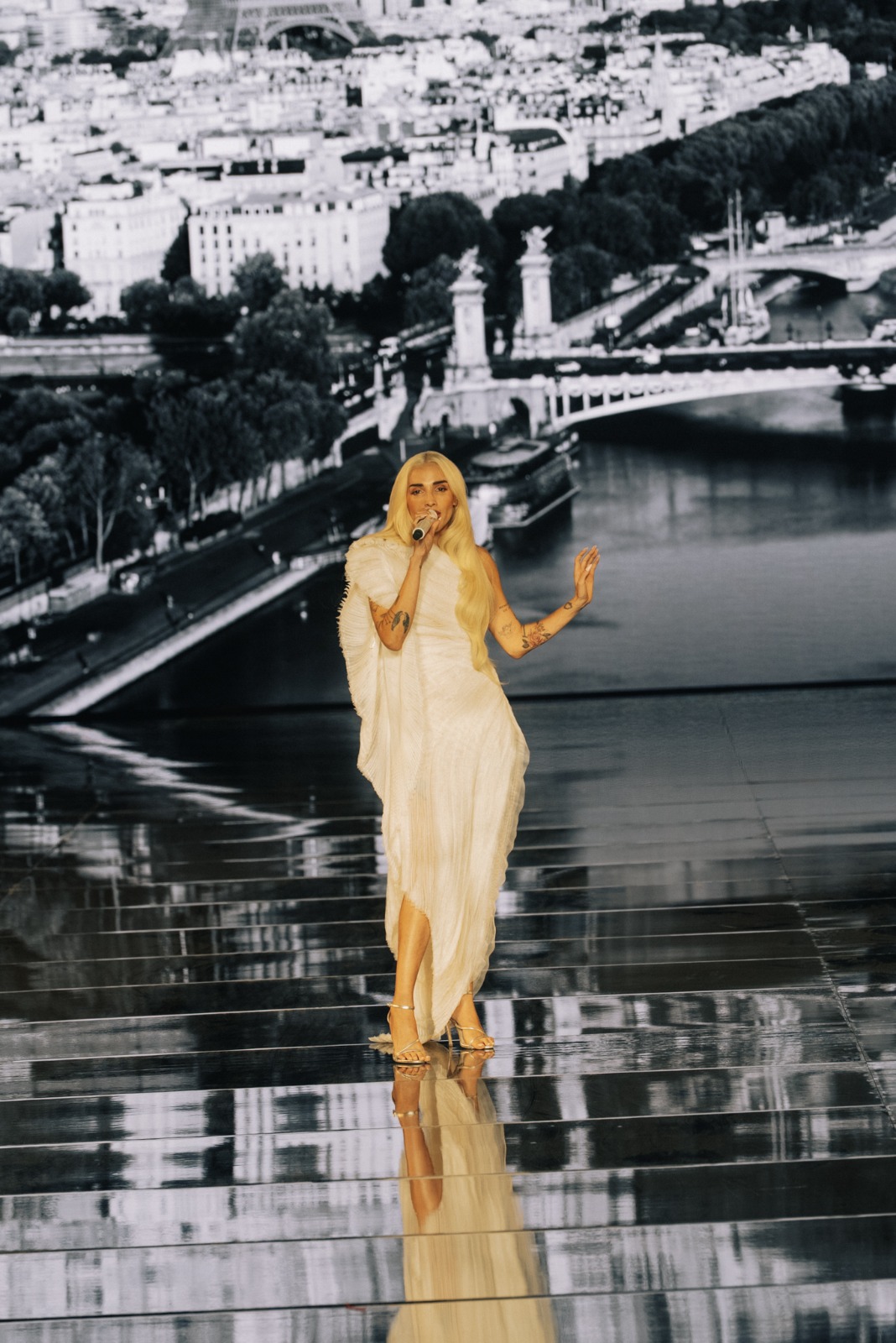 Elena Rose en Le Defile